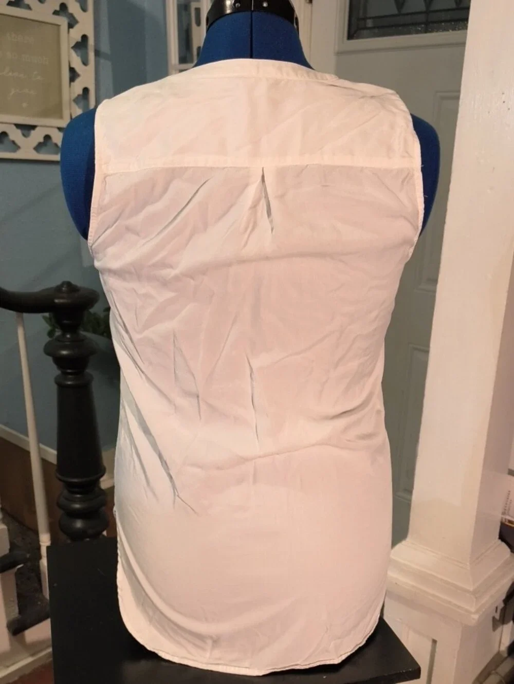 Eddie Bauer Sleeveless Button-Front Pocket Blouse - White - Picture 5 of 10